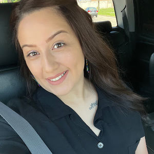 Meet your Posher, Leslie